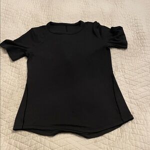 Lululemon black soft t shirt black sz6